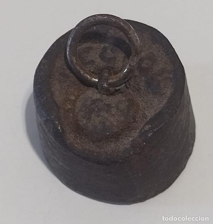 Antig&uuml;edades: Pesa de balanza antigua, de 50 gramos. - Foto 2