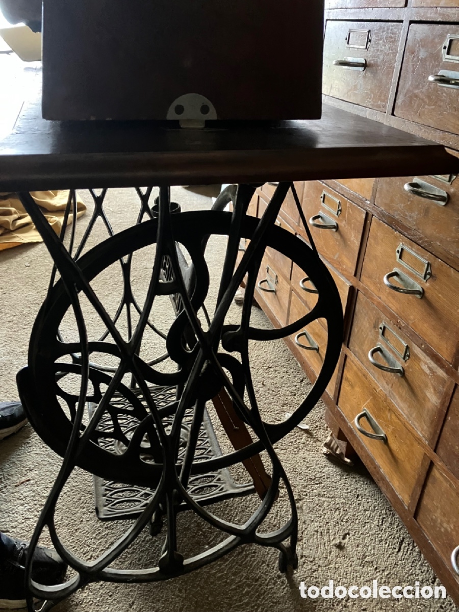 Antig&uuml;edades: Maquina de coser wertheim - Foto 8