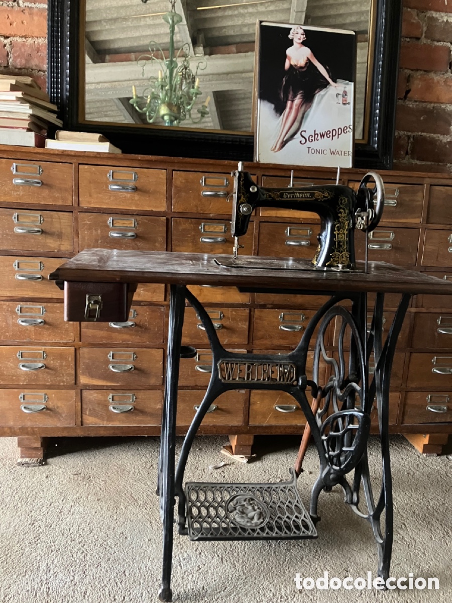Antig&uuml;edades: Maquina de coser wertheim - Foto 1