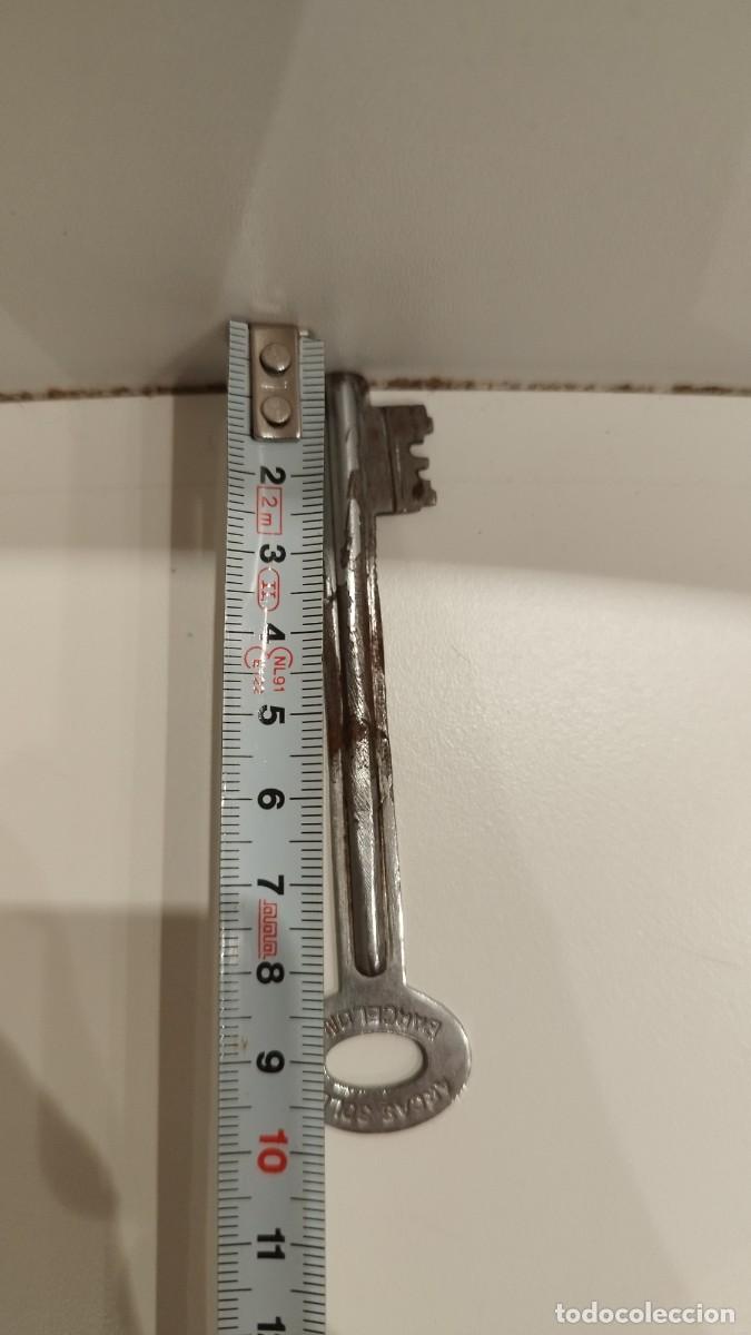 Antig&uuml;edades: Antigua llave arcas soler - Foto 7