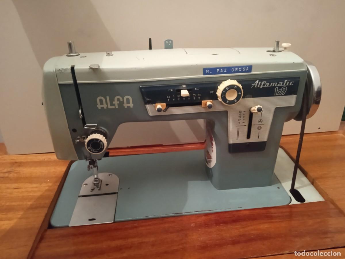 Antigua maquina de coser ALFA modelo 11601 eléctrica con pedal y maletín  .Funcionando