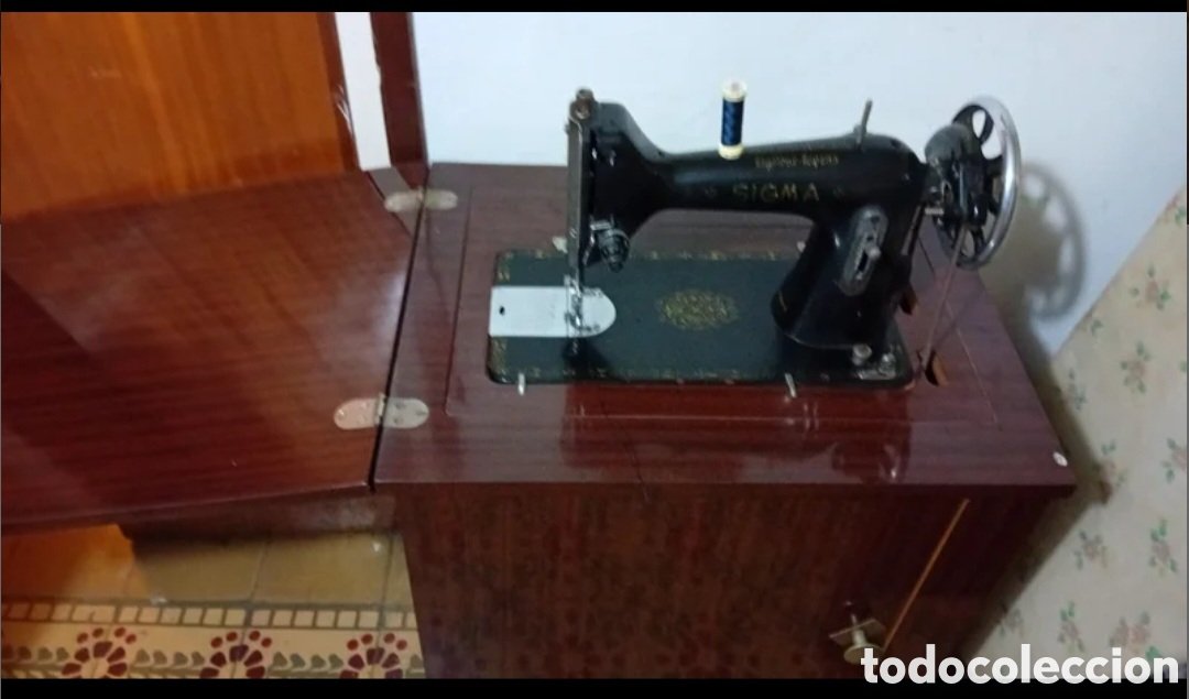 Antiguo Mueble Máquina de Coser Sigma Vintage de segunda mano por 40 EUR en  Burgos en WALLAPOP