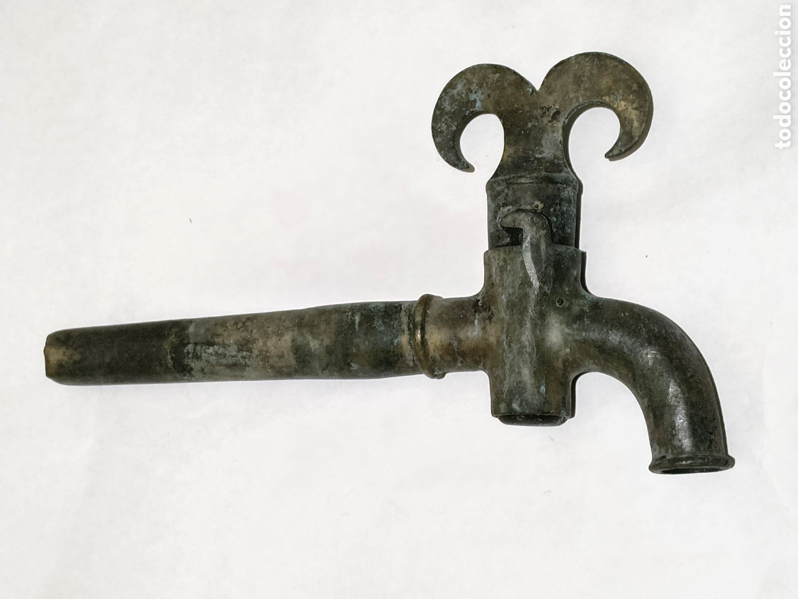 Antiguidades: Grifo antiguo de barril 30x18x3 cm