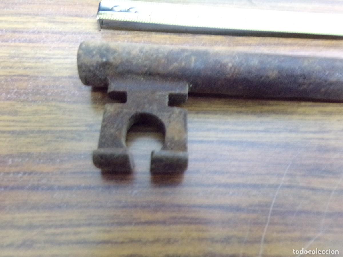 Antig&uuml;edades: ESTAMOS LIQUIDANDO. LLAVE HIERRO FORJADO - Foto 3