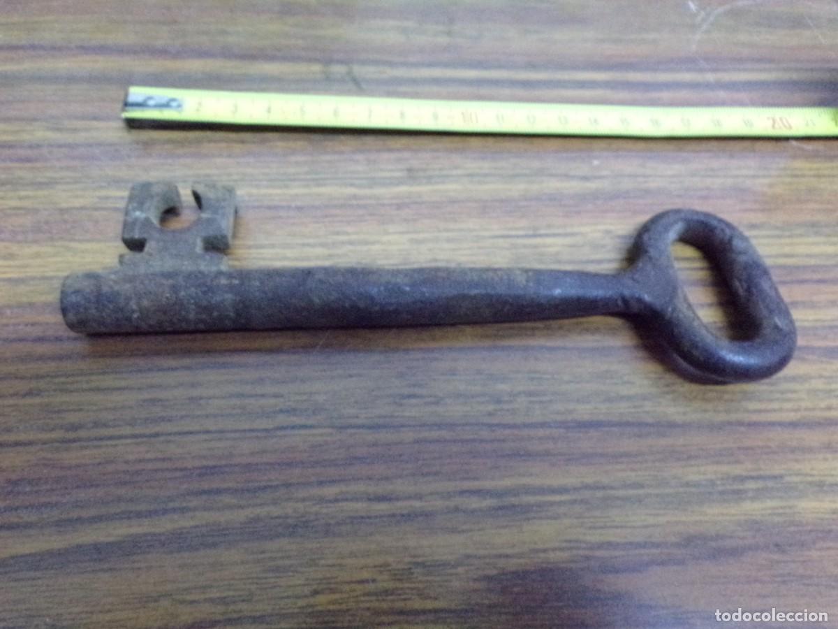 Antig&uuml;edades: ESTAMOS LIQUIDANDO. LLAVE HIERRO FORJADO - Foto 4