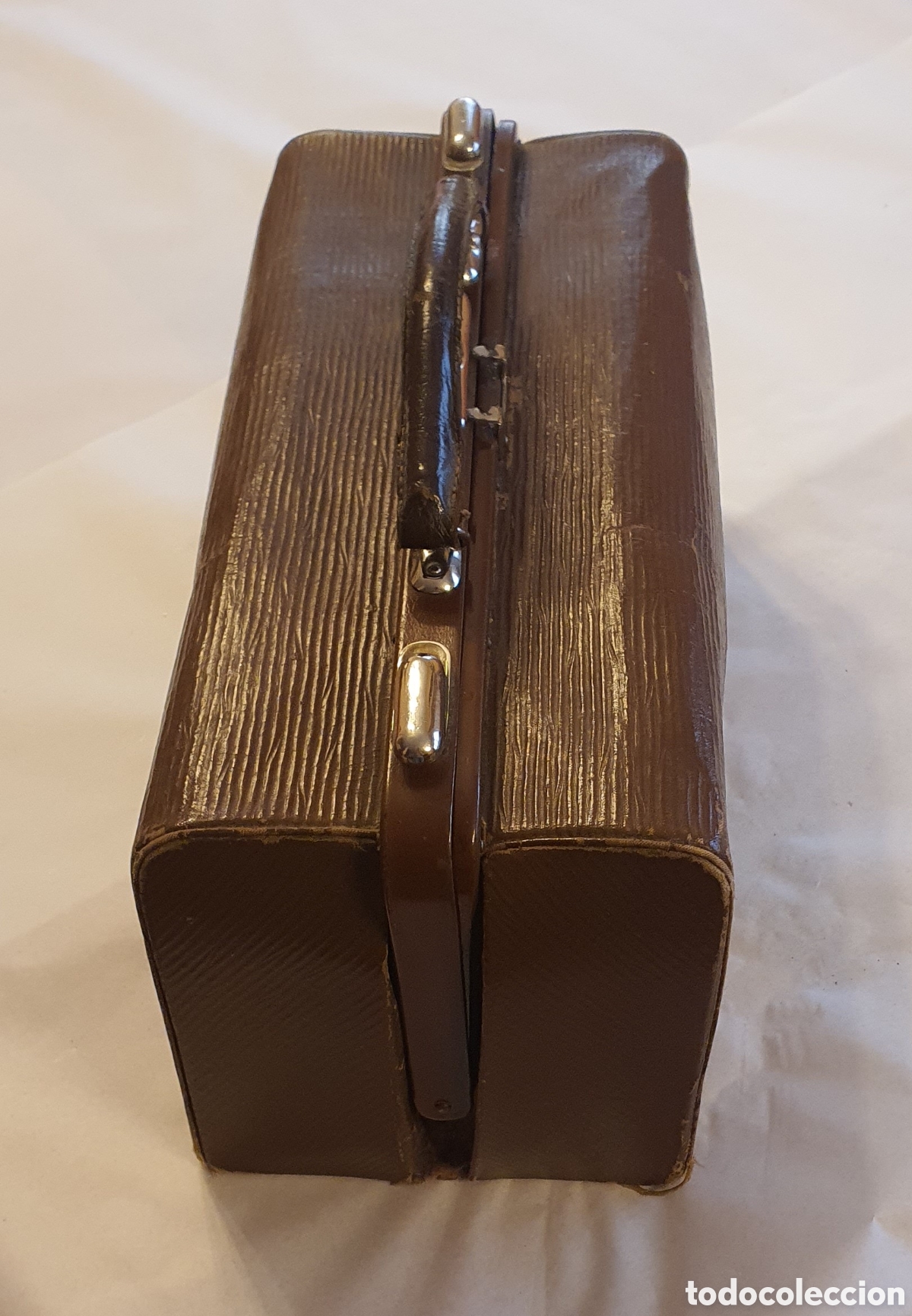 Antig&uuml;edades: Antiguo malet&iacute;n de m&eacute;dico - Foto 3