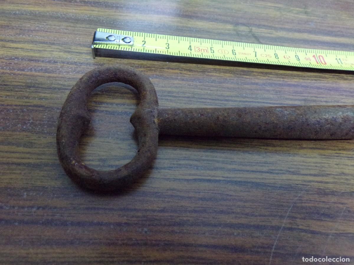 Antig&uuml;edades: ESTAMOS LIQUIDANDO. LLAVE HIERRO FORJADO - Foto 4
