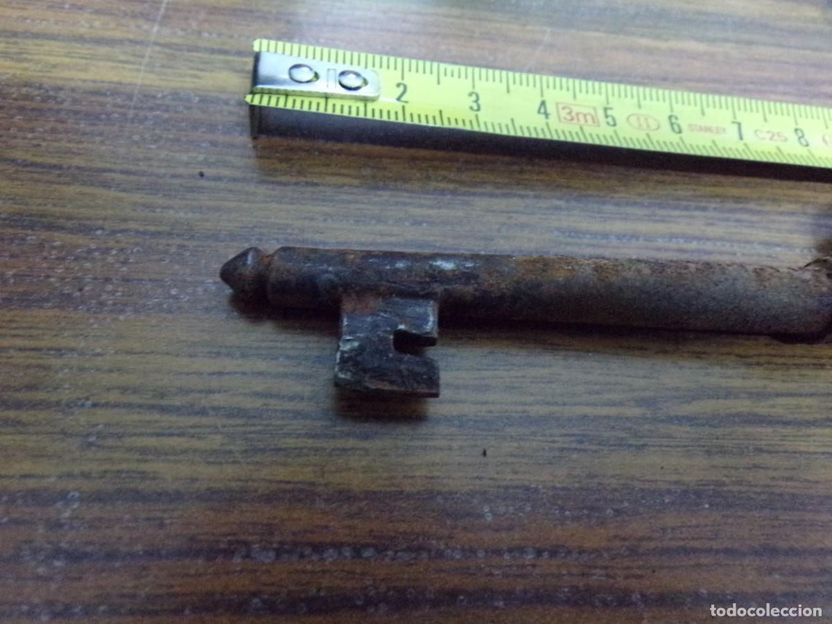 Antig&uuml;edades: ESTAMOS LIQUIDANDO. LLAVE HIERRO FORJADO gotica - Foto 3