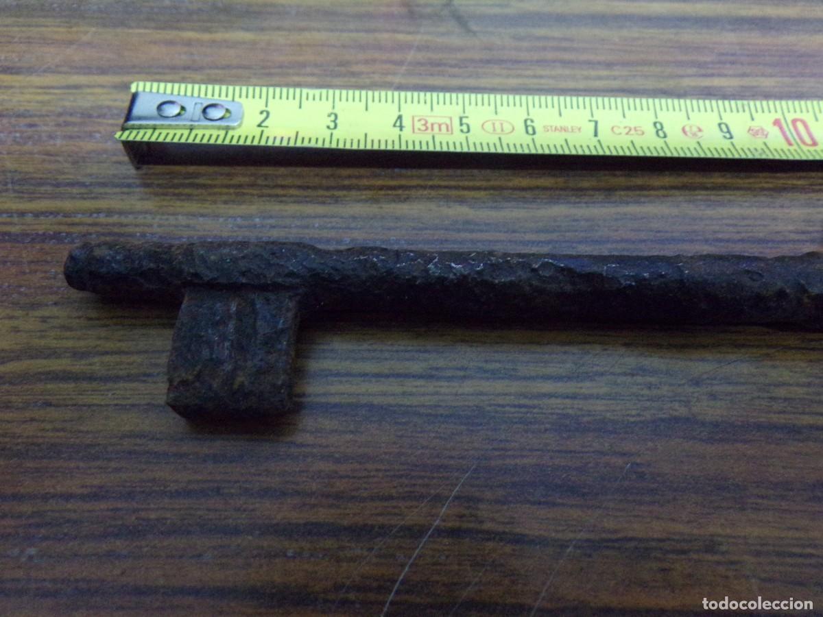 Antig&uuml;edades: ESTAMOS LIQUIDANDO. LLAVE HIERRO FORJADO gotica - Foto 3