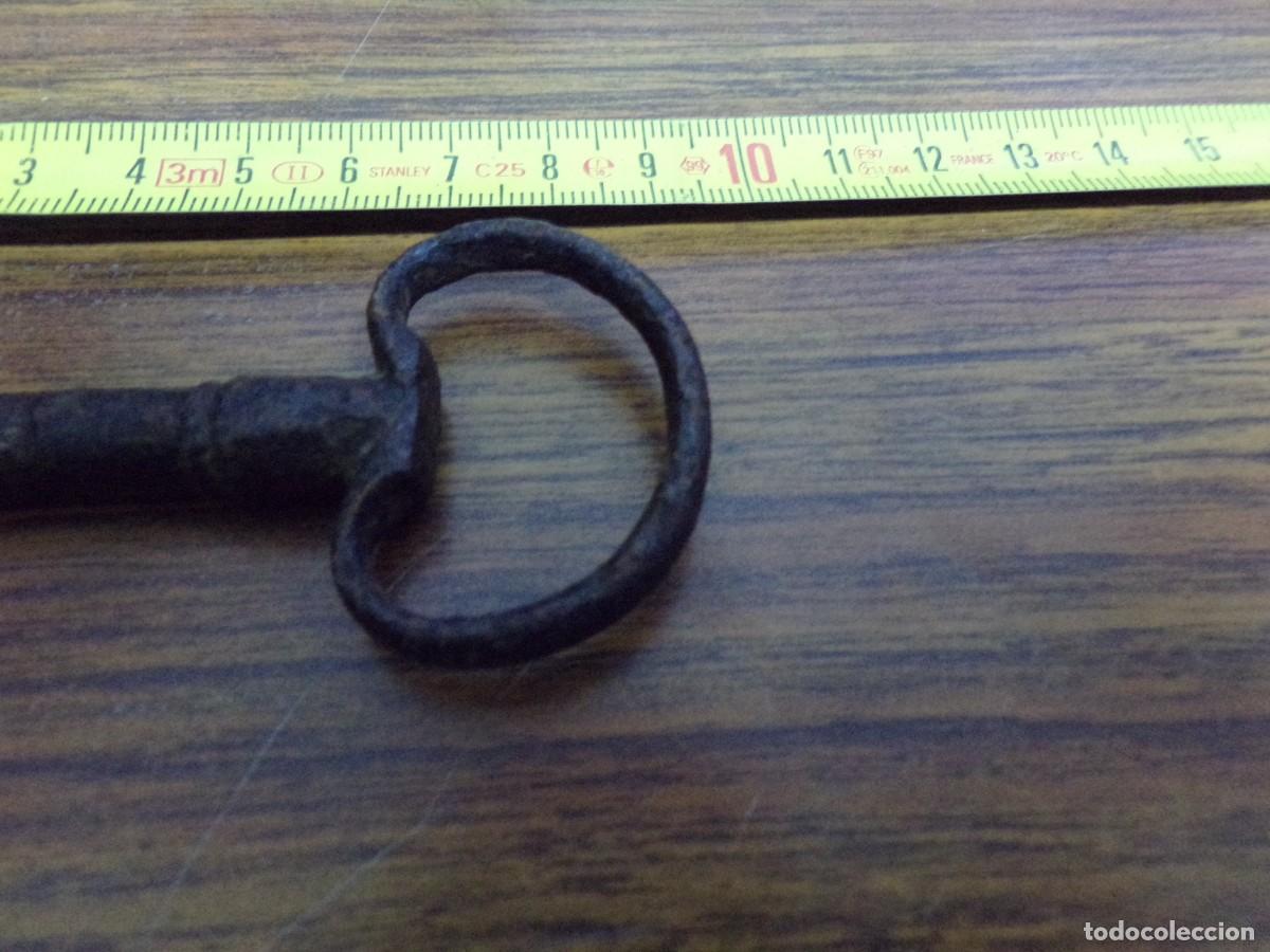 Antig&uuml;edades: ESTAMOS LIQUIDANDO. LLAVE HIERRO FORJADO gotica - Foto 2