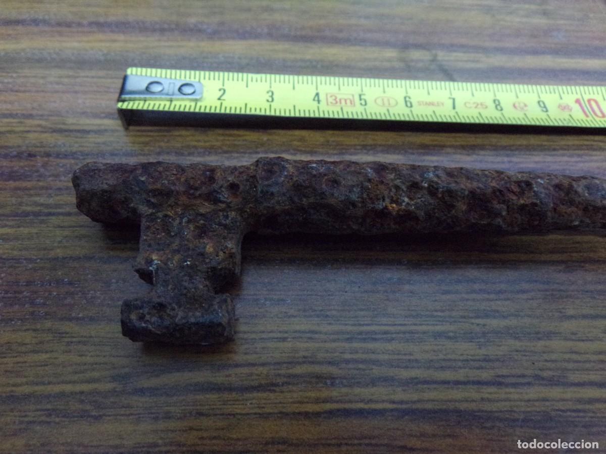 Antig&uuml;edades: ESTAMOS LIQUIDANDO. LLAVE HIERRO FORJADO - Foto 3