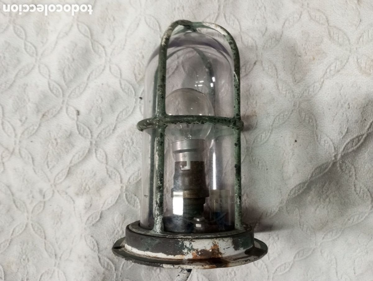 Antig&uuml;edades: Farol de barco original - Foto 1