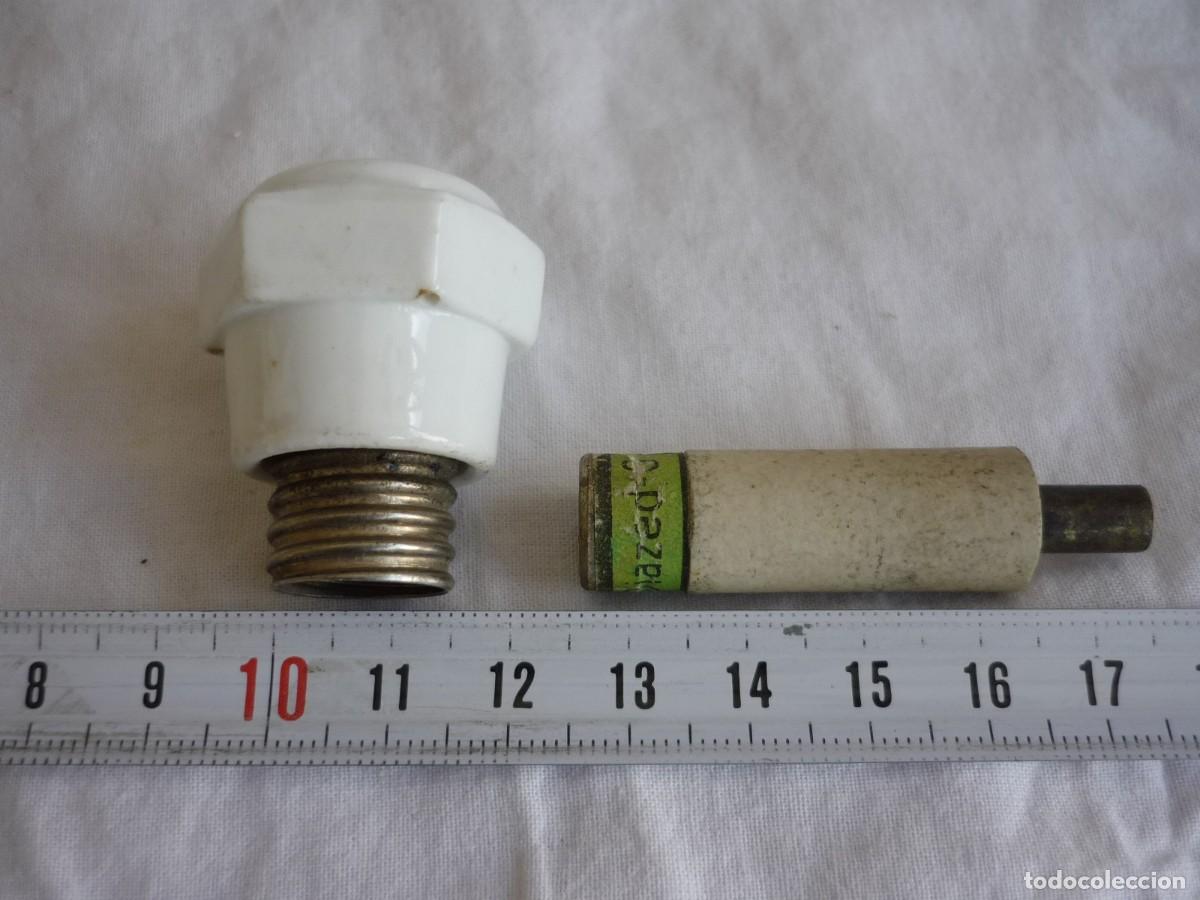 Antig&uuml;edades: Componente el&eacute;ctrico en porcelana y metal - Foto 6
