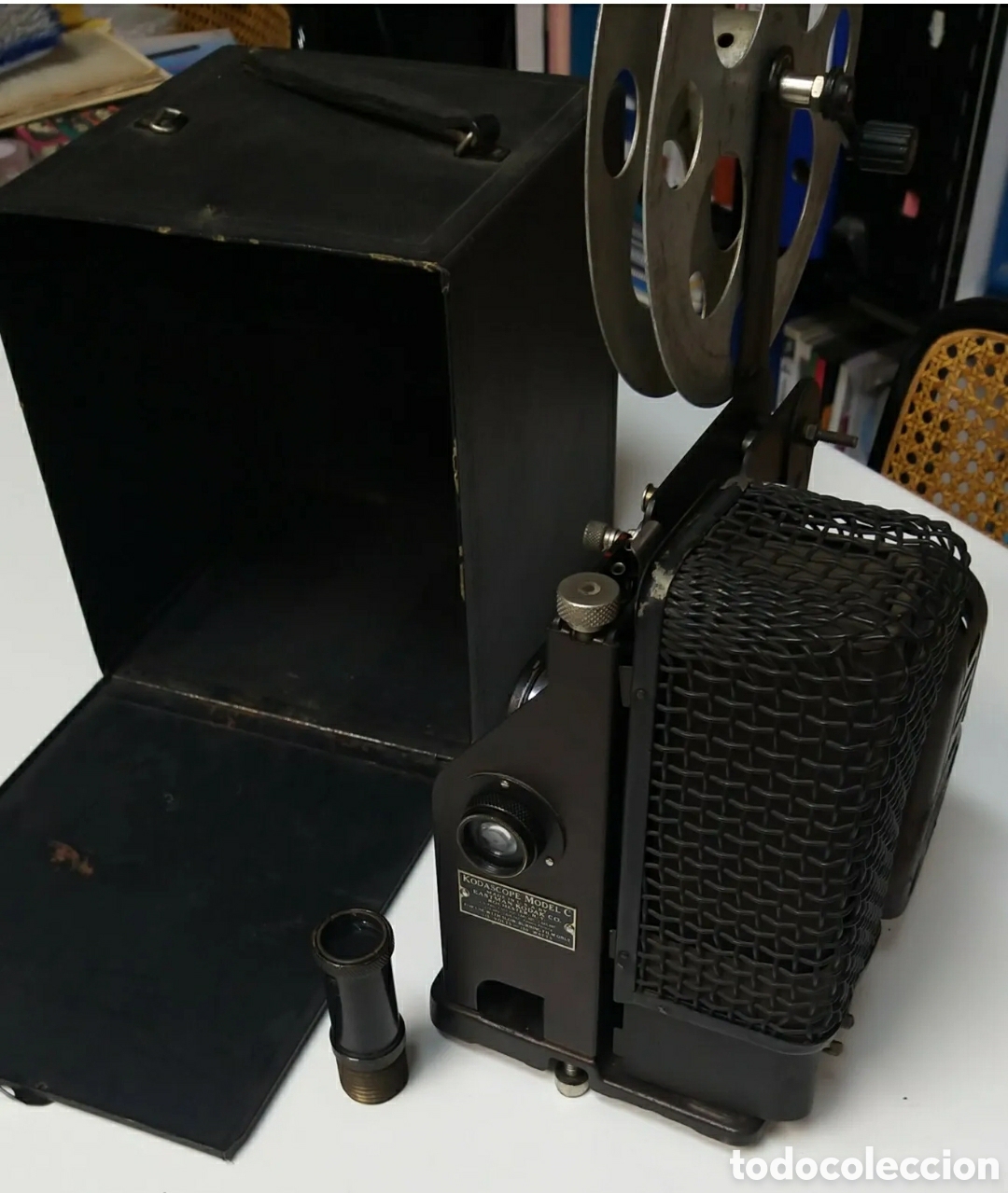 Antig&uuml;edades: Kodascope Model C&nbsp; Proyector 16 mm. 1924&nbsp; - Foto 4