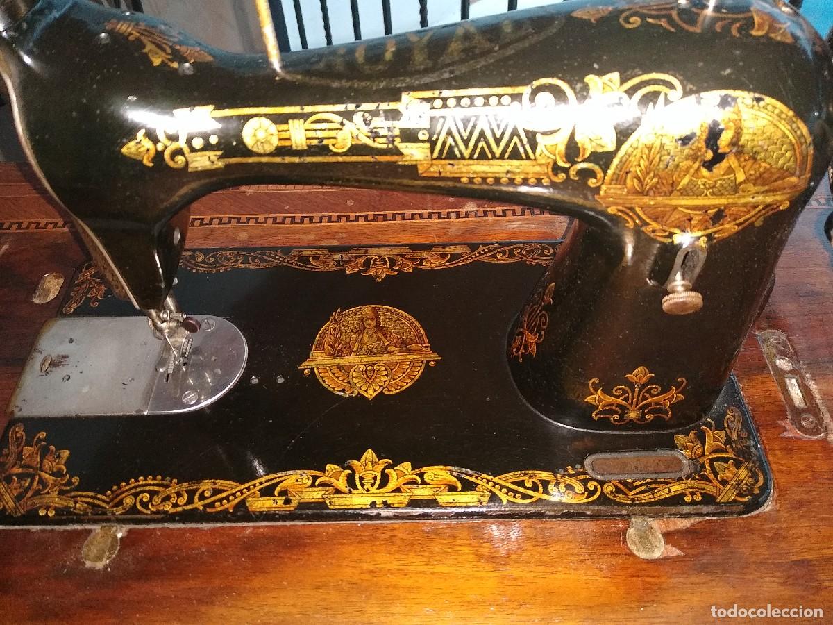 Antig&uuml;edades: Antigua m&aacute;quina de coser - Foto 3