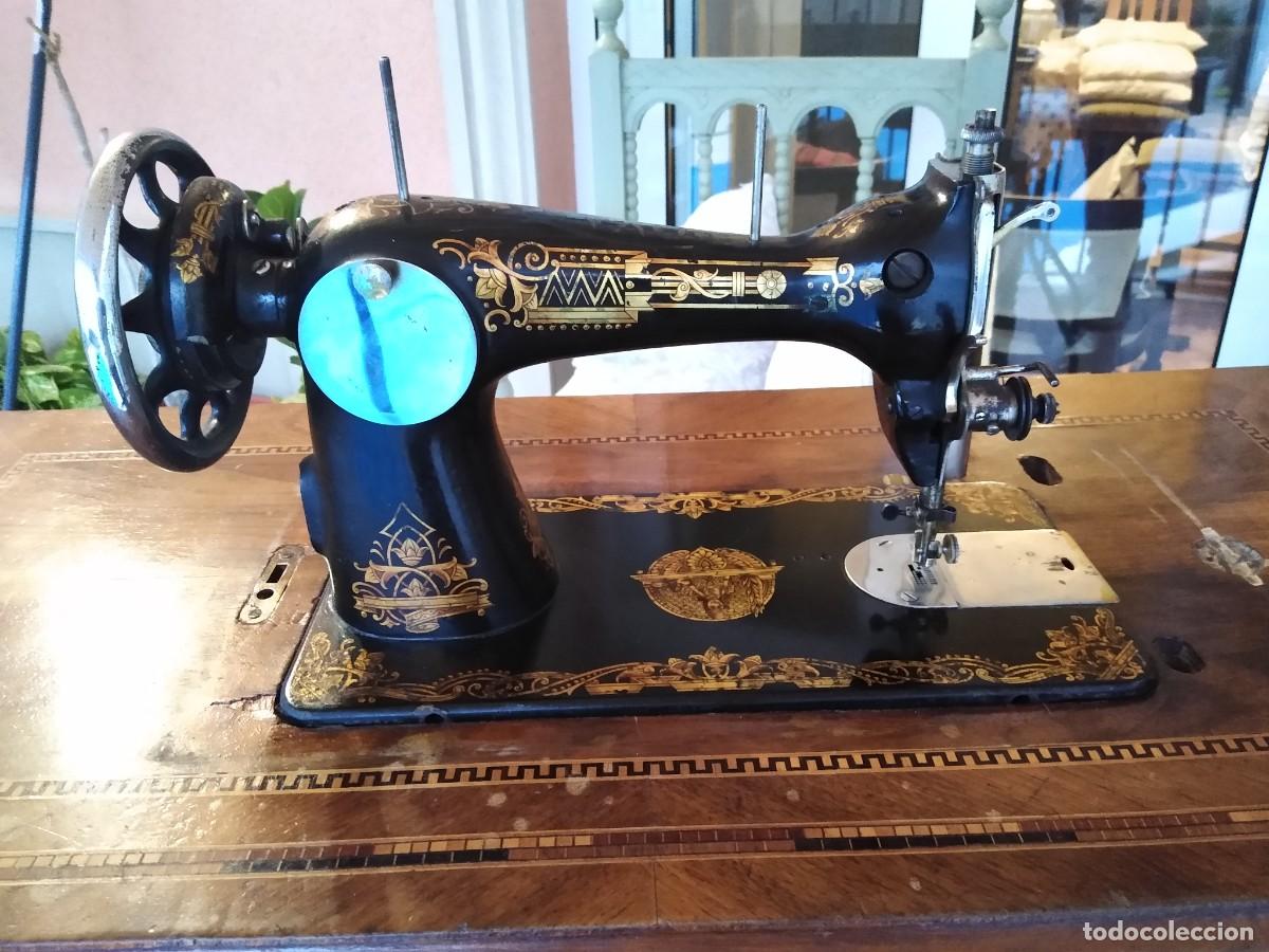 Antig&uuml;edades: Antigua m&aacute;quina de coser - Foto 7