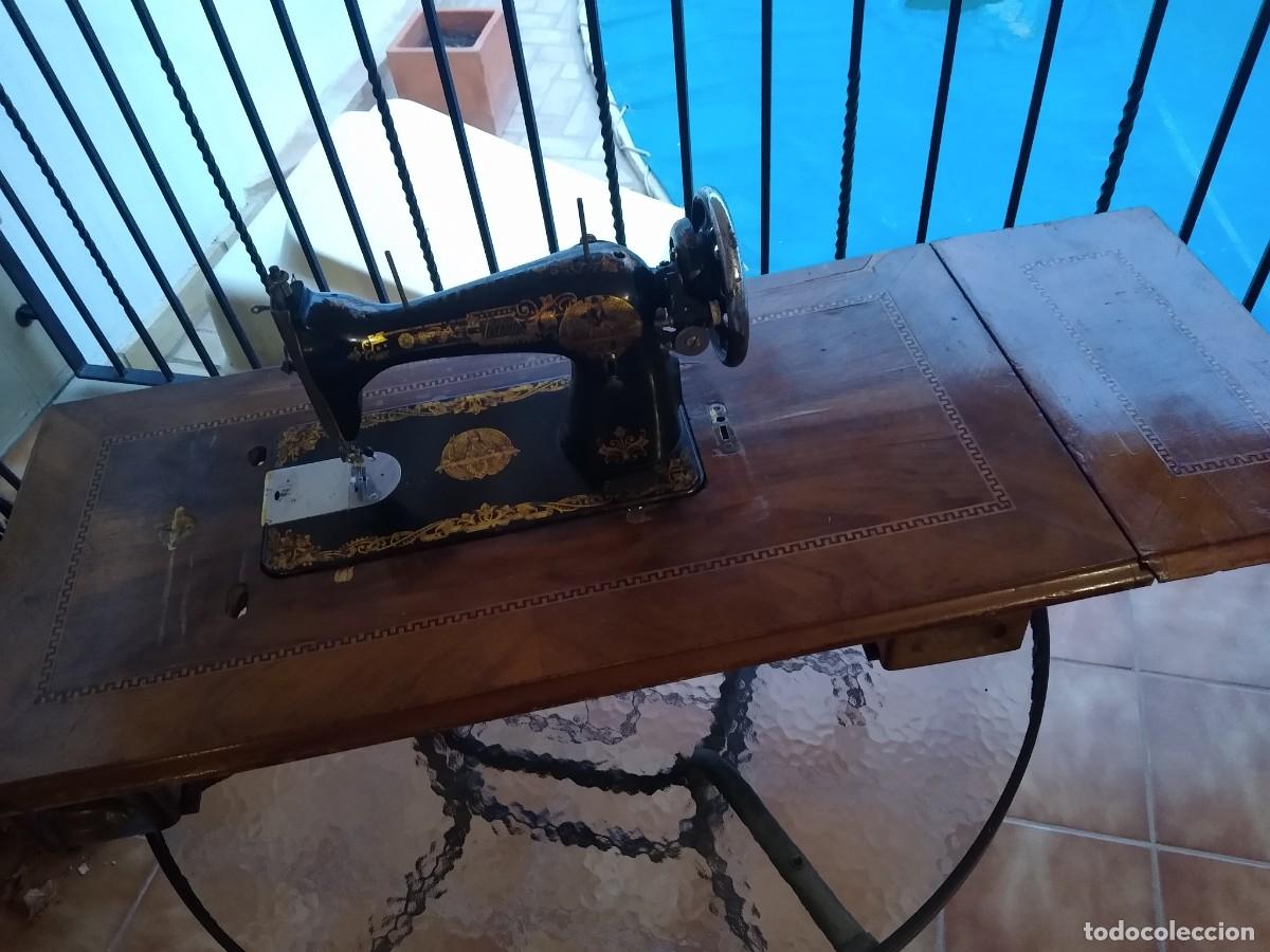 Antig&uuml;edades: Antigua m&aacute;quina de coser - Foto 15