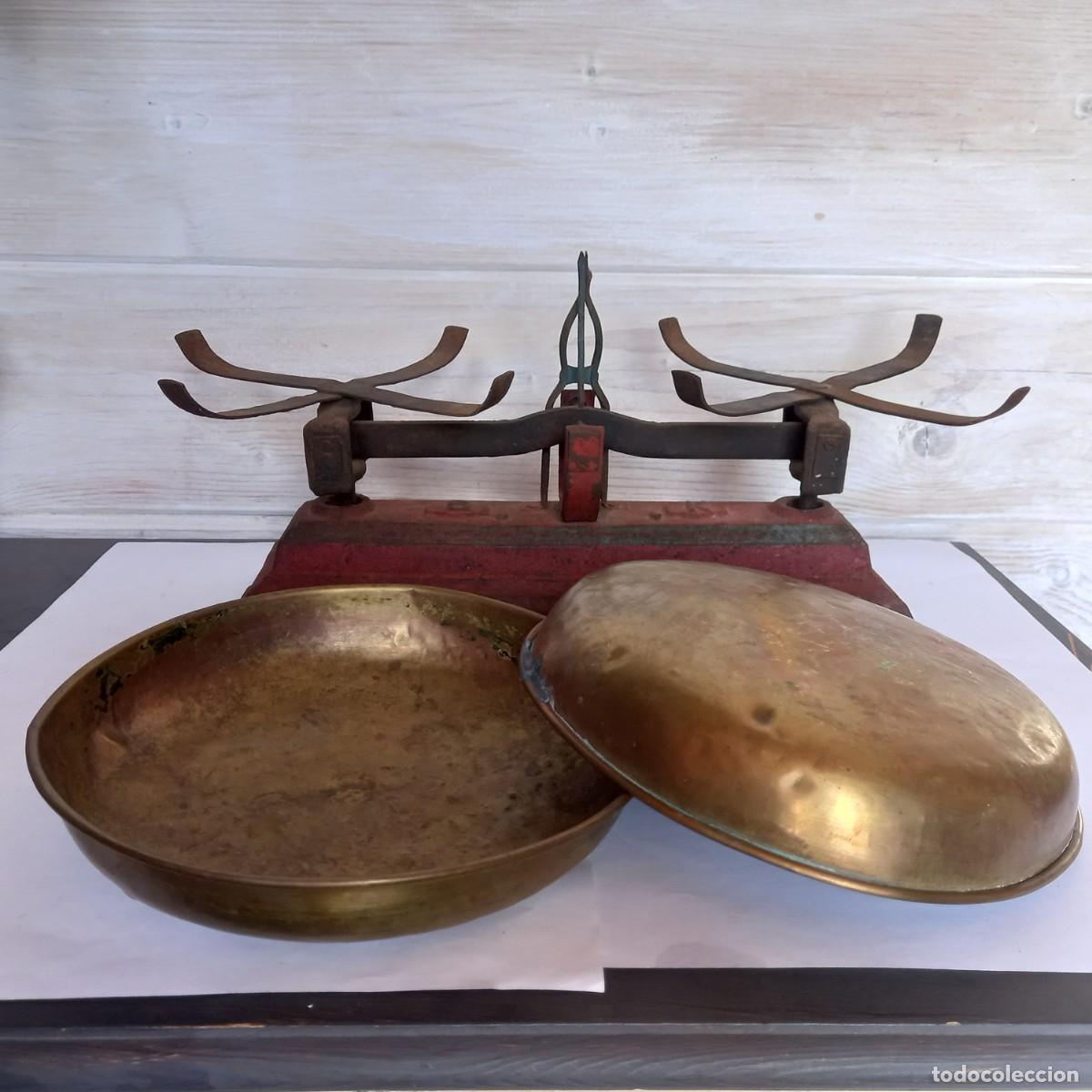 Antig&uuml;edades: B&agrave;scula de hierro forjado - Foto 2