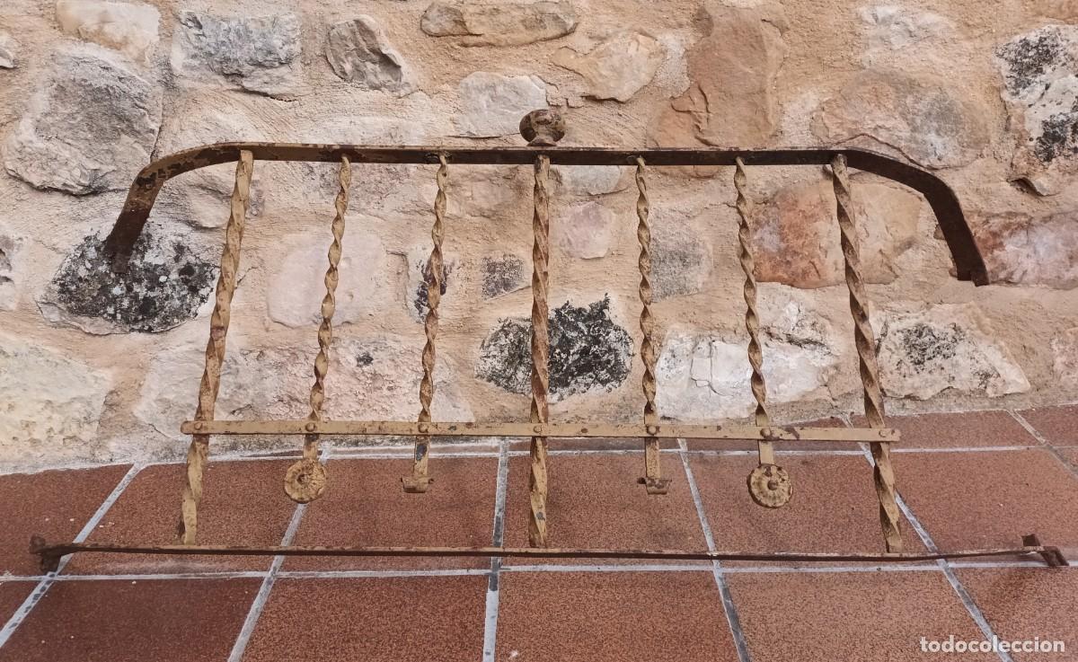 Antig&uuml;edades: ANTIGUA REJA DE FORJA PARA VENTANA - Foto 2