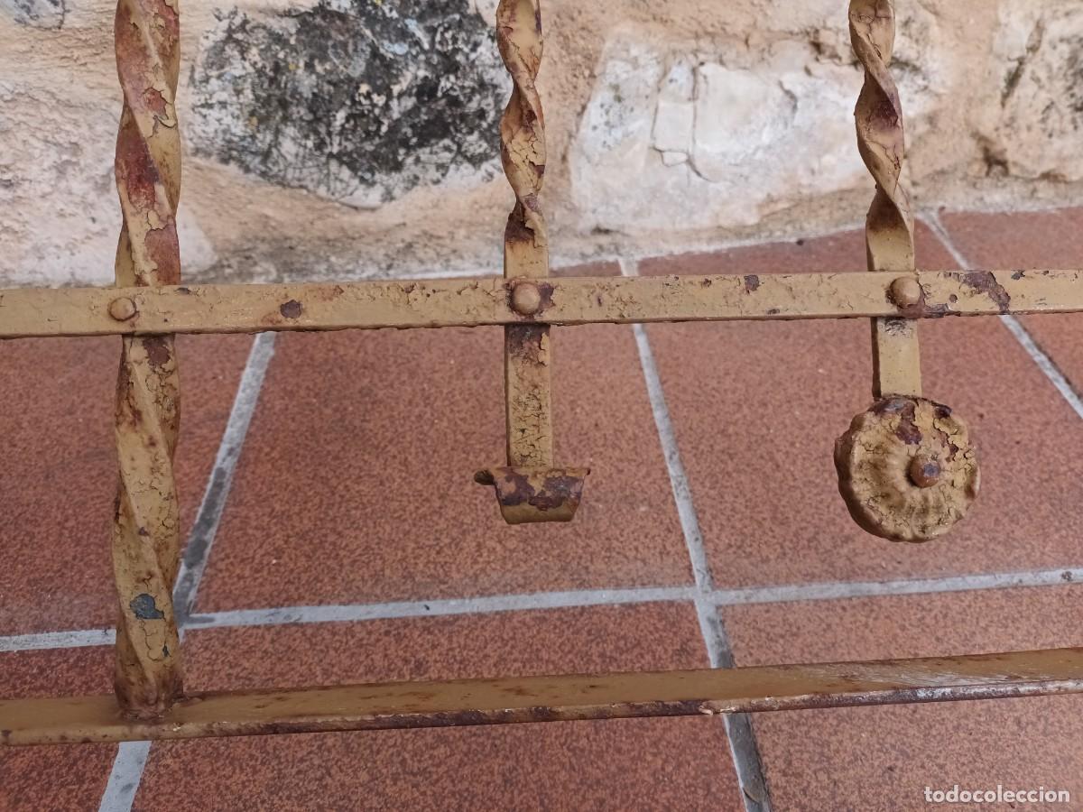 Antig&uuml;edades: ANTIGUA REJA DE FORJA PARA VENTANA - Foto 3