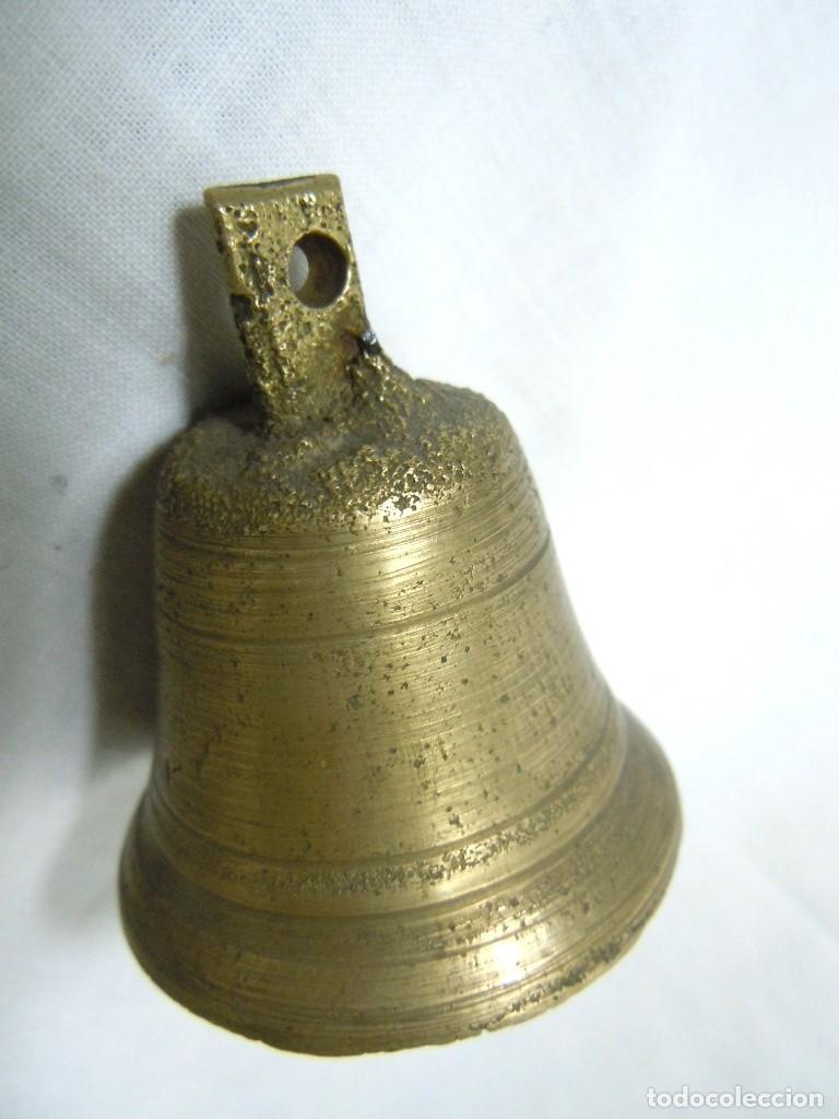 Antig&uuml;edades: CAMPANILLA BRONCE CON SU BADAJO - Foto 4