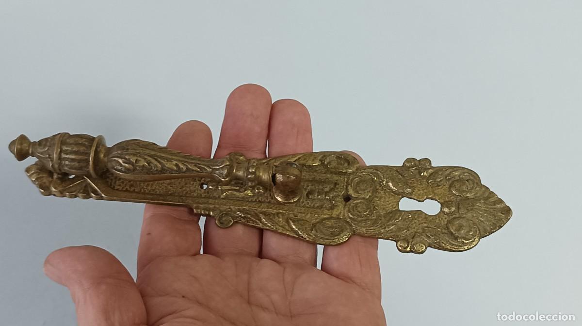 Antig&uuml;edades: ANTIGUO TIRADOR BRONCE, R114 - Foto 1