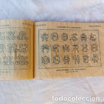 Antig&uuml;edades: Antiguo libro Alphabet de la Brodeuse de tipograf&iacute;as - Foto 3