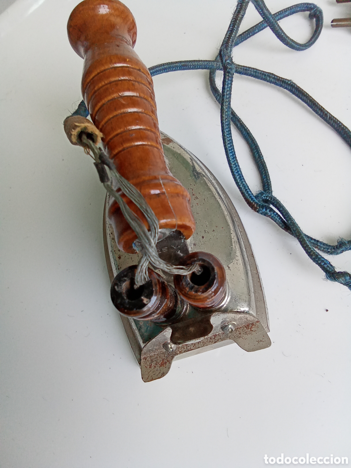 Antig&uuml;edades: Plancha el&eacute;ctrica de viaje - Foto 6