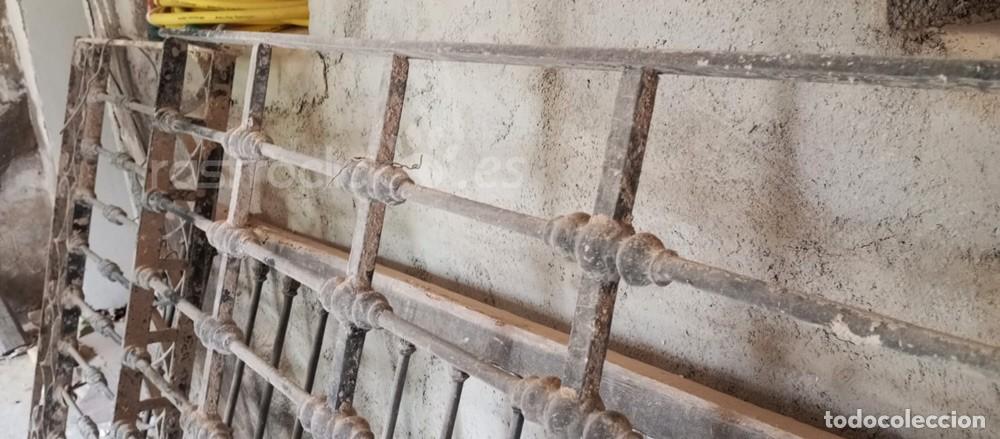 Antig&uuml;edades: Antigua reja completa de balc&oacute;n cerrado - Foto 6