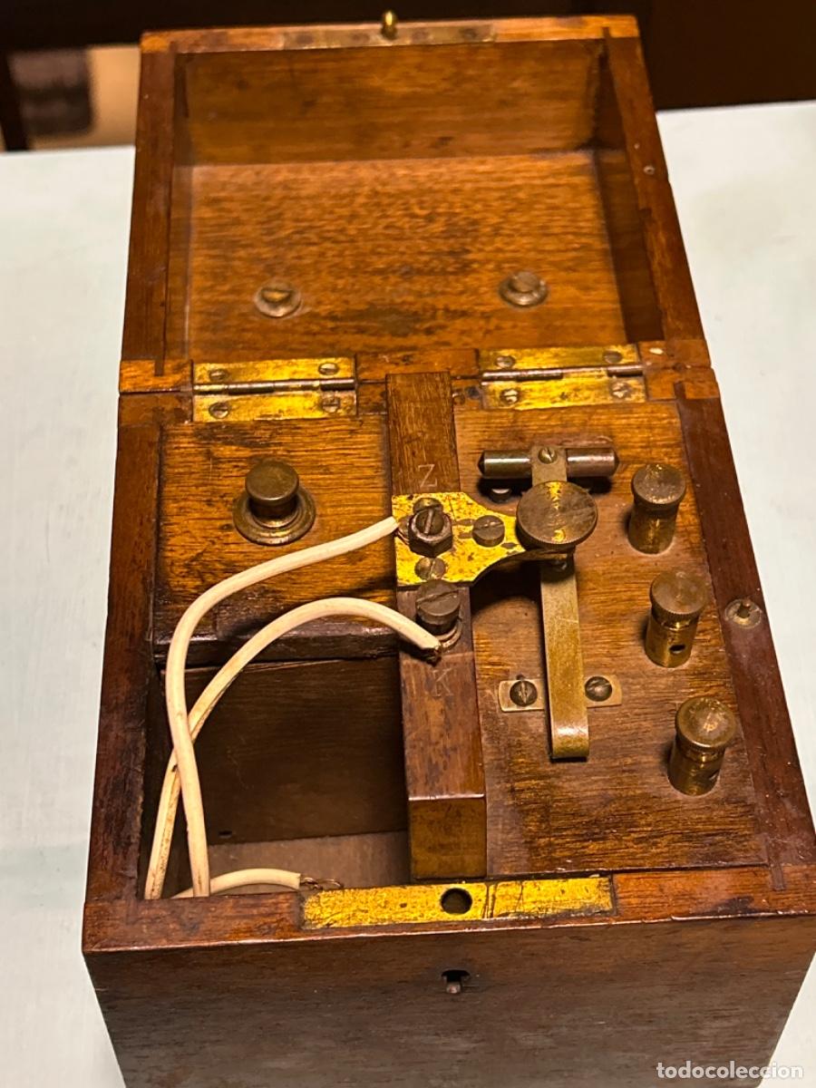 Antig&uuml;edades: Antiguo Aparato m&eacute;dico de electroterapia . - Foto 4