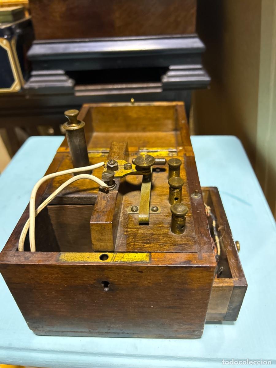 Antig&uuml;edades: Antiguo Aparato m&eacute;dico de electroterapia . - Foto 3