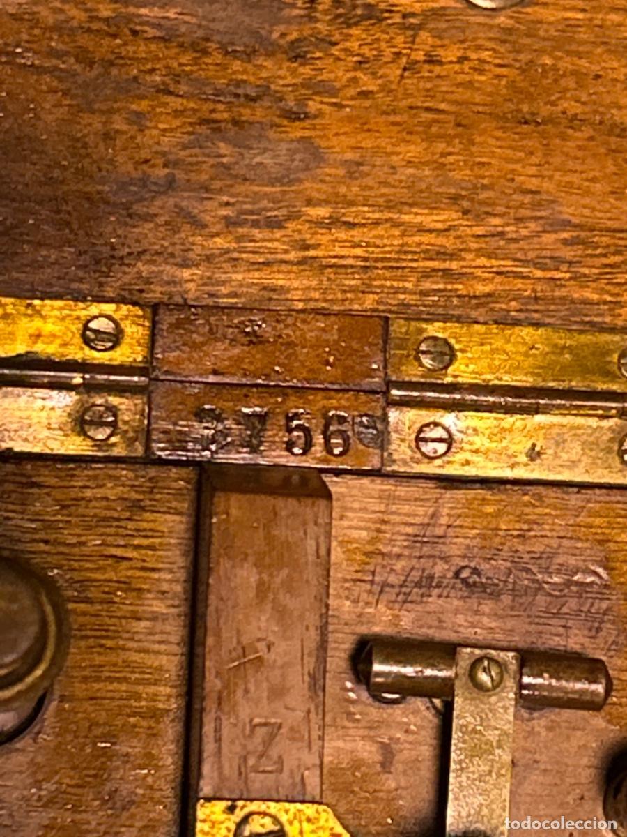 Antig&uuml;edades: Antiguo Aparato m&eacute;dico de electroterapia . - Foto 7