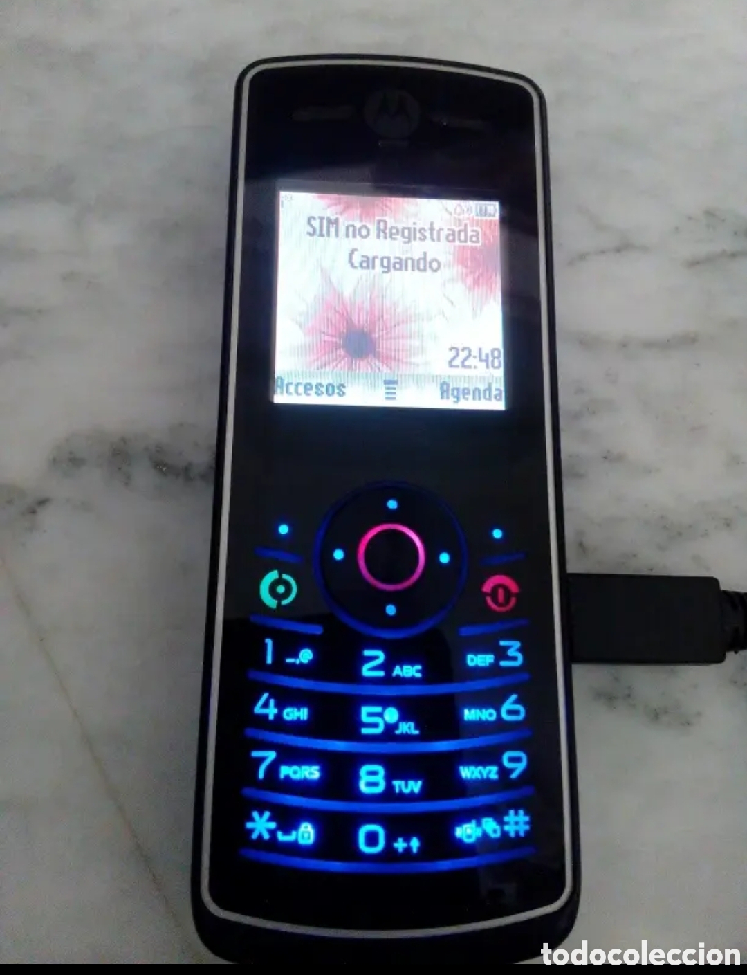 Tel&eacute;fonos: Movil Motorota w180. - Foto 1