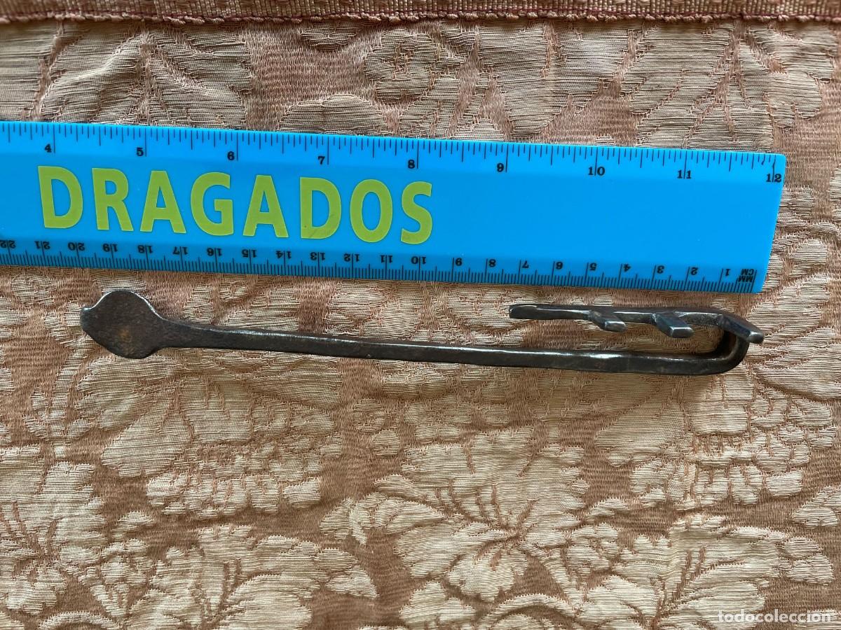 Antig&uuml;edades: Llave de forja africana - Foto 2
