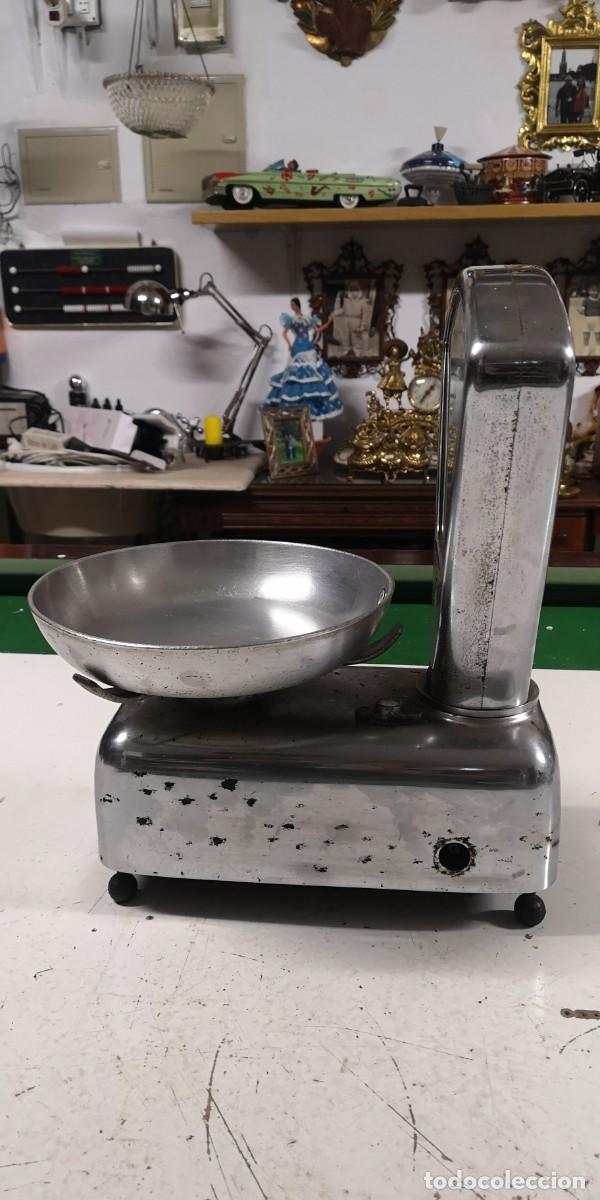 Antig&uuml;edades: B&aacute;scula peque&ntilde;a Dina Ref. BD4158 - Foto 2