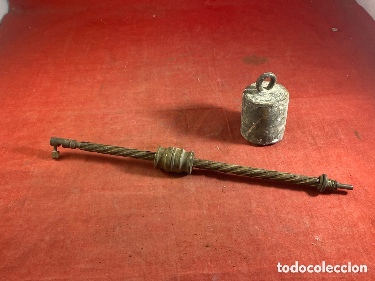 Antig&uuml;edades: ESPIRAL DE HIERRO DE B&Aacute;SCULA CON PESO - Foto 1