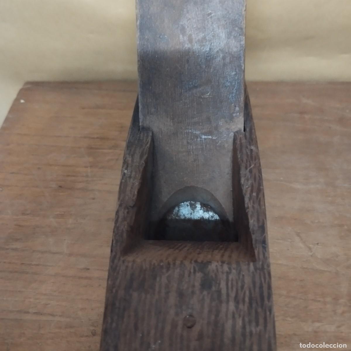 Antig&uuml;edades: Cepillo de carpintero en madera - Foto 3