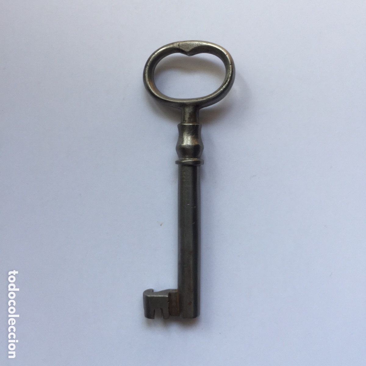 Antig&uuml;edades: LLAVE FORJA ANTIGUA HUECA - Foto 2