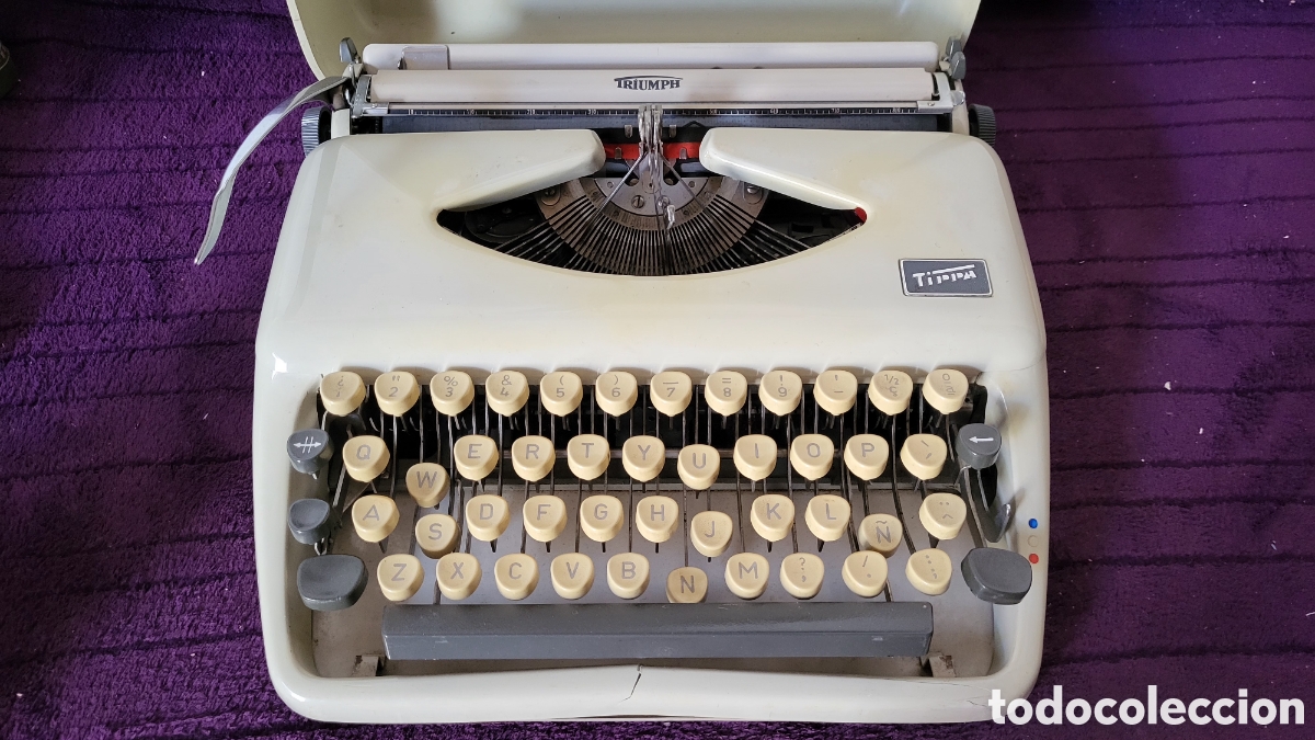 Antig&uuml;edades: Maquina escribir Triumphf-Tippa - Foto 1