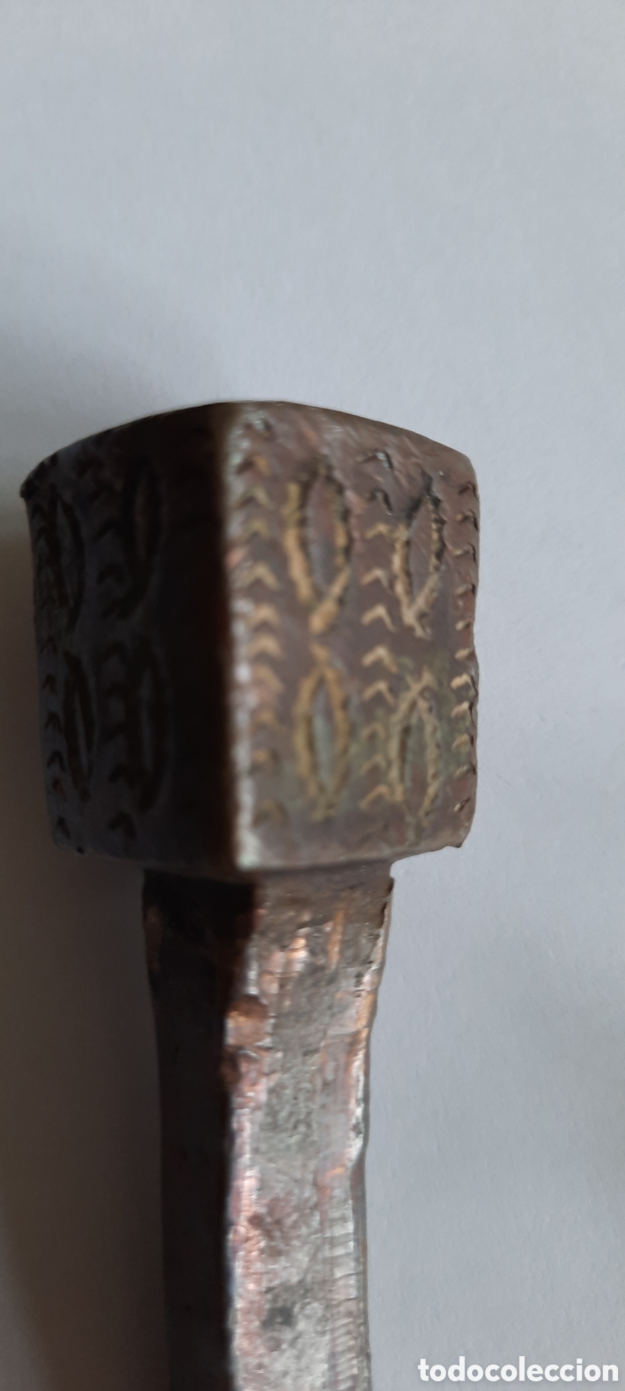 Antig&uuml;edades: Clavo de bronce de origen medieval. - Foto 8
