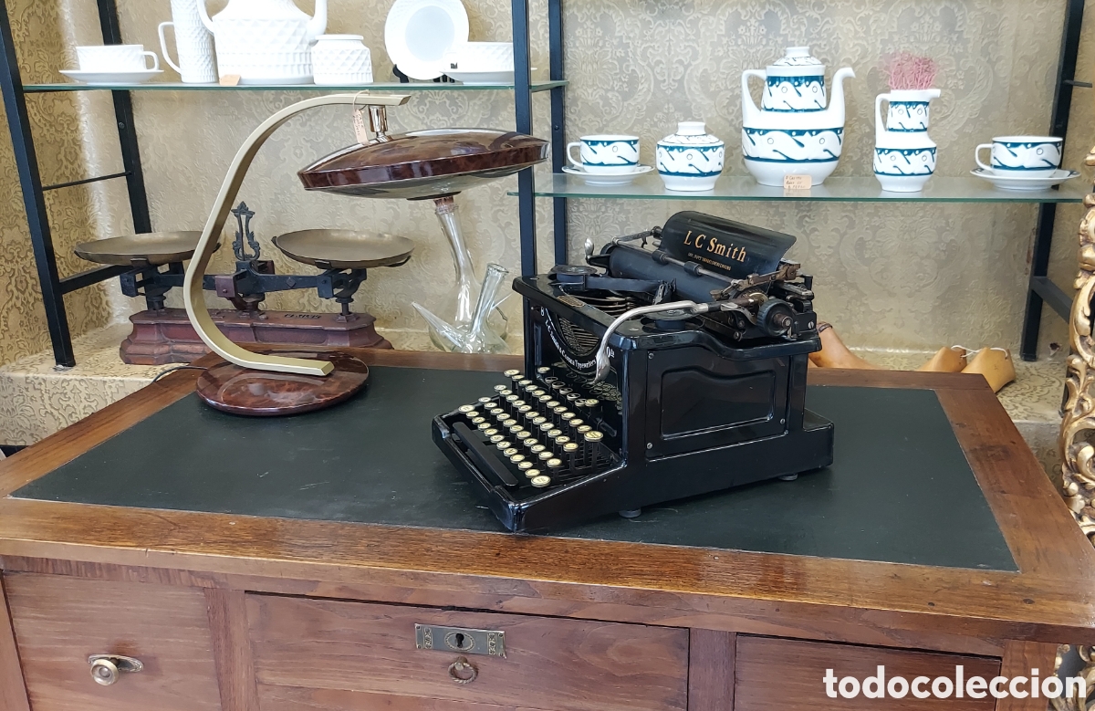 Antig&uuml;edades: M&aacute;quina de escribir Smith 1929 - Foto 1