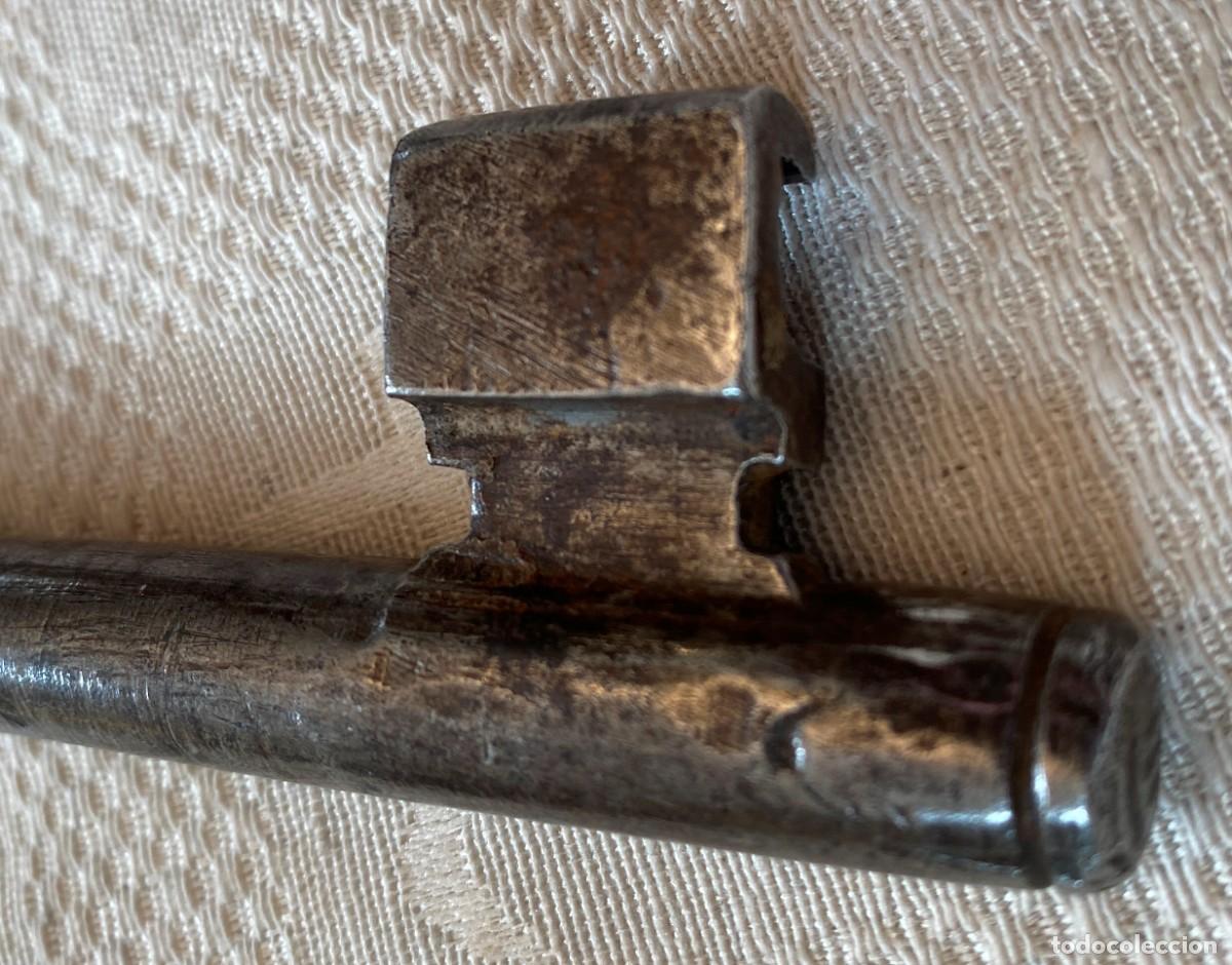 Antig&uuml;edades: ANTIGUA LLAVE DE FORJA, MIDE 17,2 CMS. DE LONGITUD - Foto 4