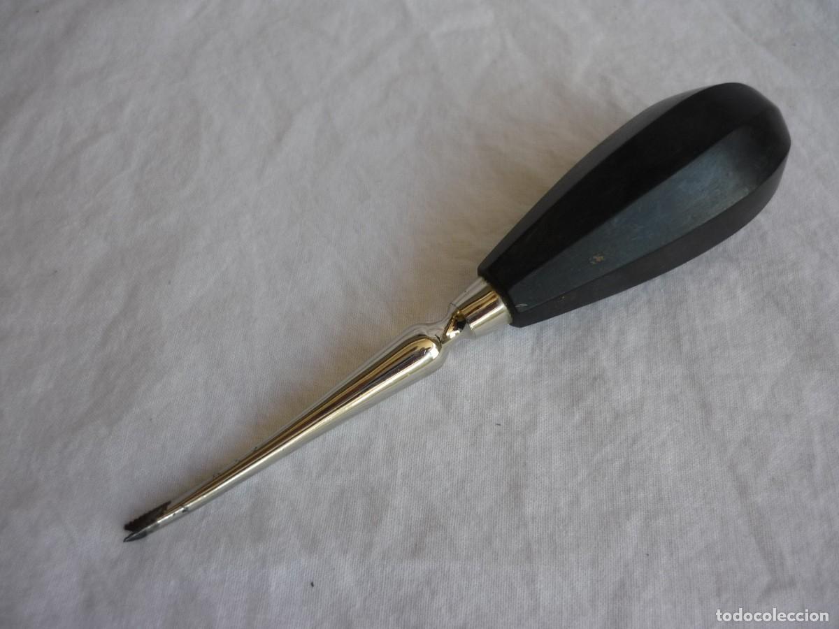Antig&uuml;edades: Antiguo botador, herramienta de dentista, mango de madera - Foto 6