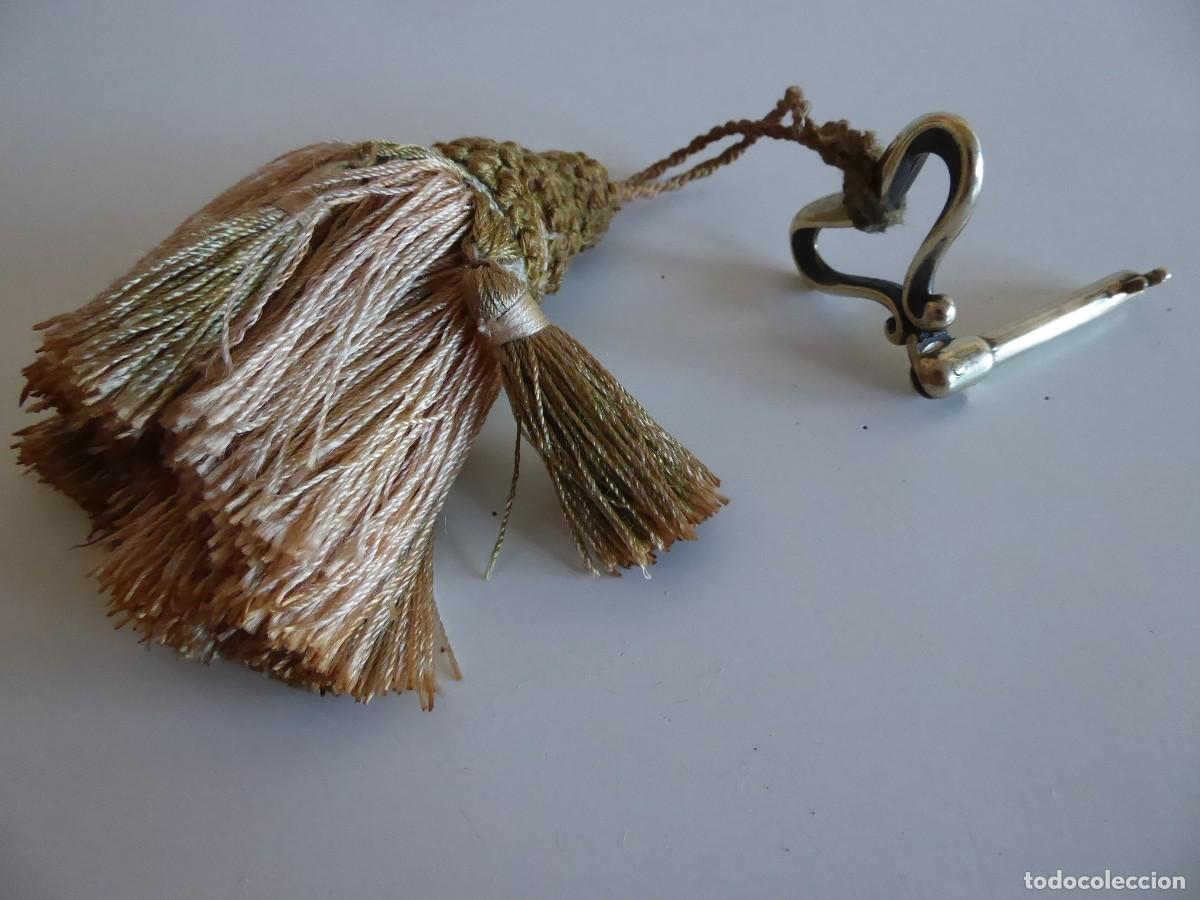 Antig&uuml;edades: LLAVE DE LAT&Oacute;N ARTICULADA - Foto 1