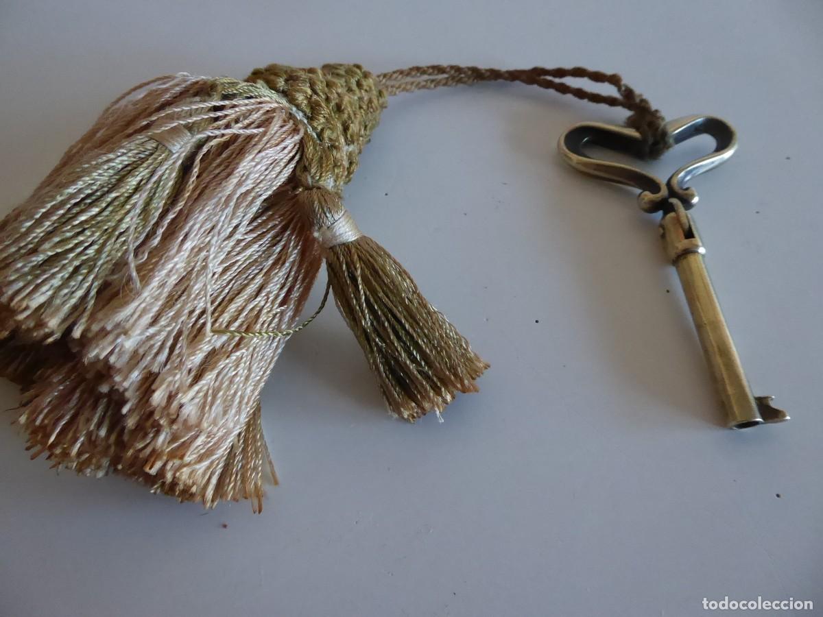 Antig&uuml;edades: LLAVE DE LAT&Oacute;N ARTICULADA - Foto 2