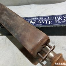Antigüedades: SUAVIZADOR DE NAVAJAS N°35 CON PIEL DE ANTE