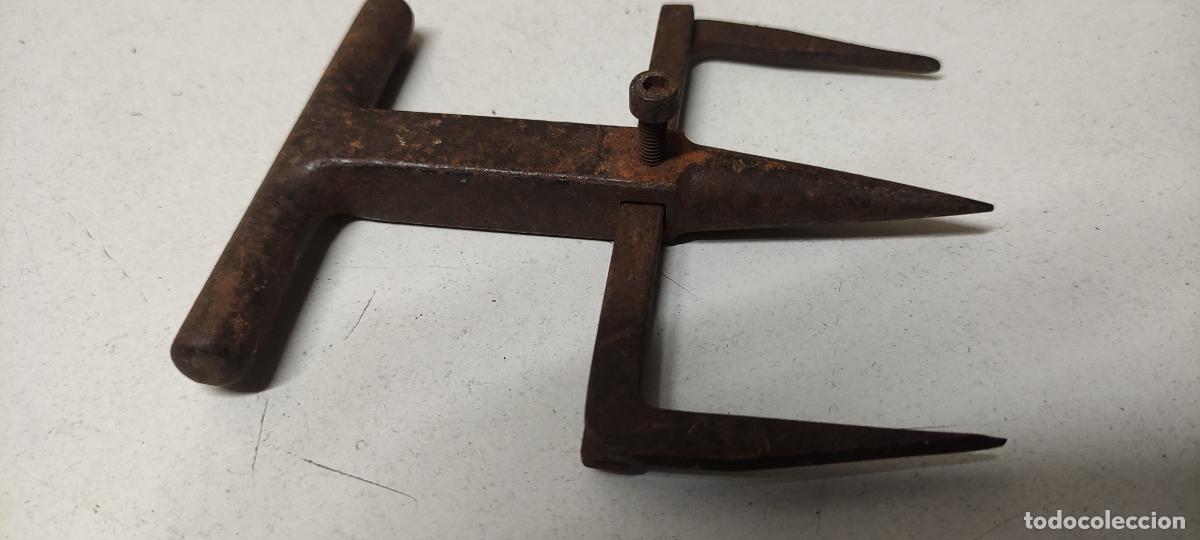 Antig&uuml;edades: ANTIGUO UTIL PARA TRAZAR C&Iacute;RCULOS - Foto 1