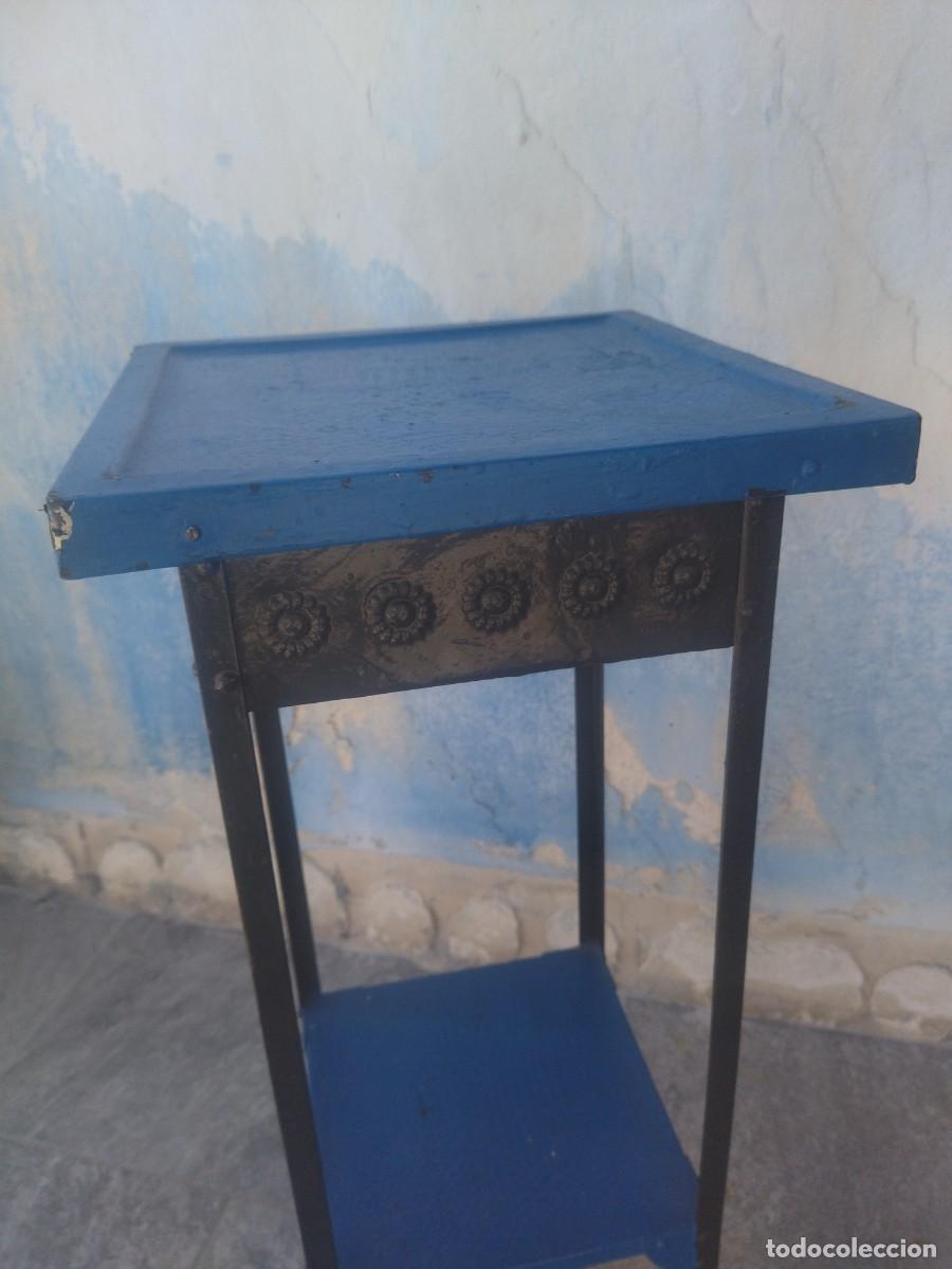 Antig&uuml;edades: Bonito pedestal hecho el forja y chapa. - Foto 4