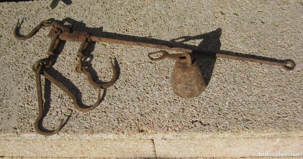 Antig&uuml;edades: Antigua b&aacute;scula balanza romana - Foto 2