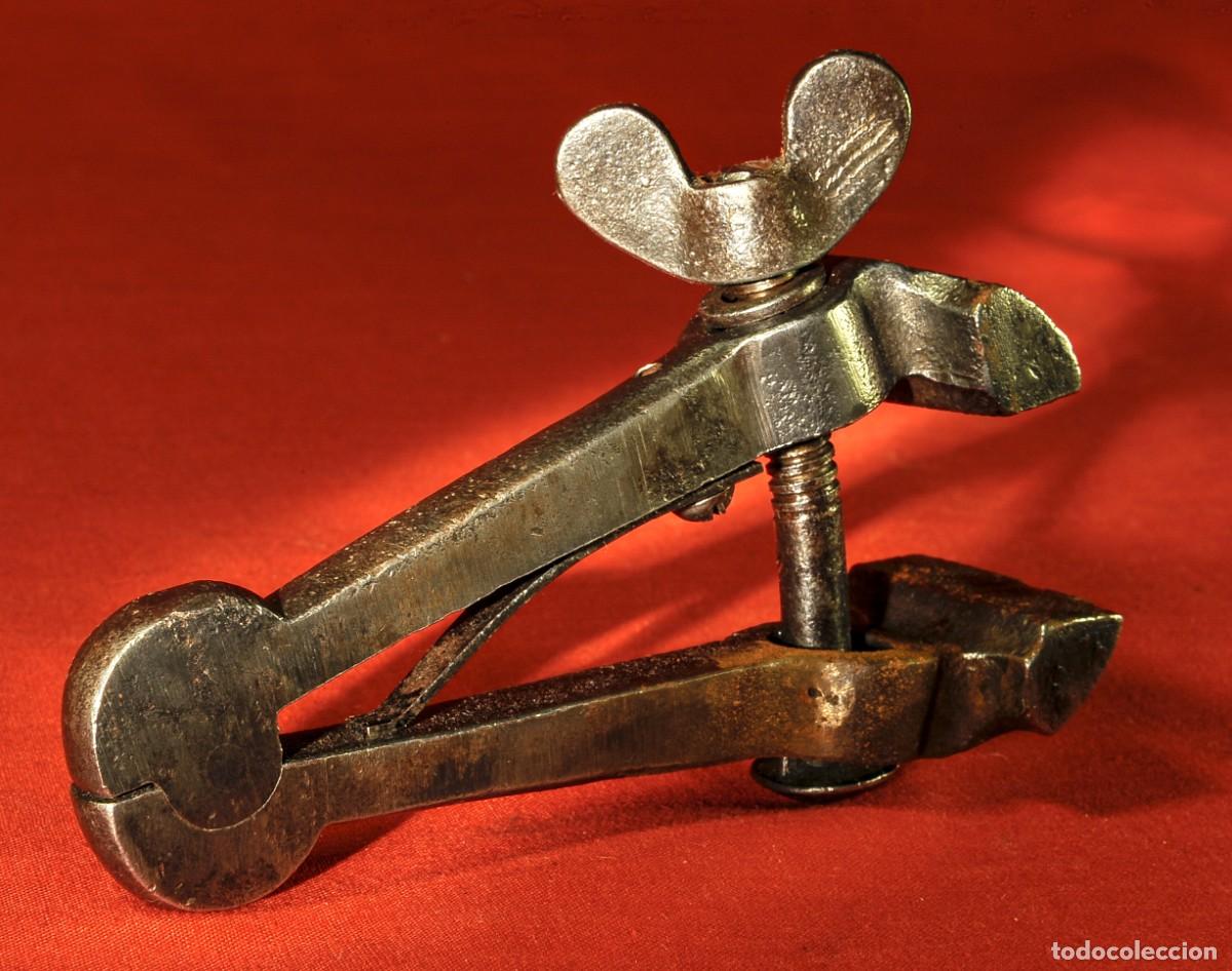 Antig&uuml;edades: Antiguo tornillo de apriete - Foto 9